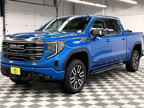 Used 2022 GMC Sierra 1500 AT4 w/ AT4 Premium Package image 11