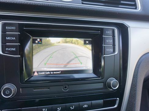 Used 2017 Volkswagen Passat 1.8T S FWD image 16