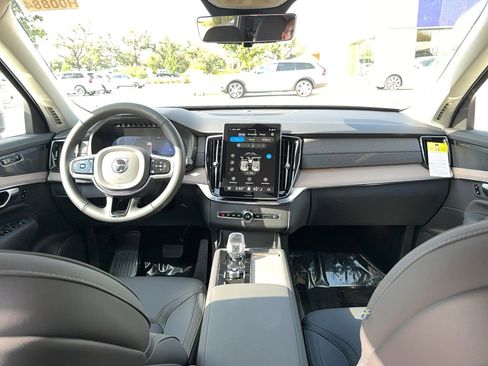Used 2026 Volvo XC90 B6 Plus w/ Protection Package Premier image 19