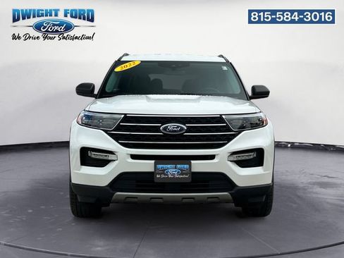 Certified 2022 Ford Explorer XLT w/ Equipment Group 202A AWD/4WD image 8
