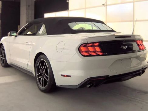 Used 2022 Ford Mustang Premium RWD image 7
