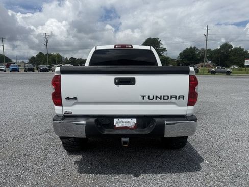 Used 2017 Toyota Tundra SR5 w/ SR5 Upgrade Package AWD/4WD image 5