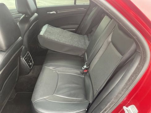 Used 2014 Chrysler 300 C image 57