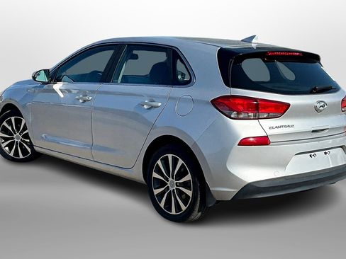 Used 2018 Hyundai Elantra GT image 10