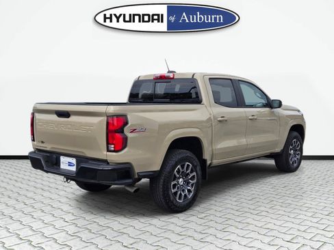 Used 2023 Chevrolet Colorado Z71 w/ Z71 Convenience Package 2 AWD/4WD image 7