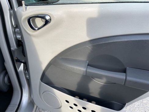 Used 2006 Chrysler PT Cruiser image 18