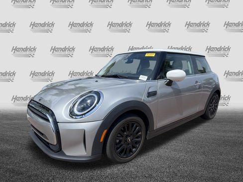 Used 2024 MINI Cooper 2-Door Hardtop FWD image 5