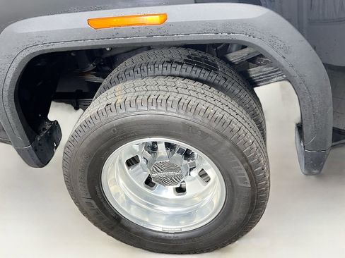 Certified 2025 GMC Sierra 3500 Denali Ultimate AWD/4WD image 28