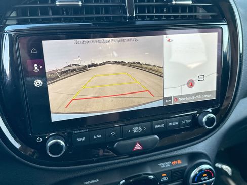 Used 2024 Kia Soul EX image 14