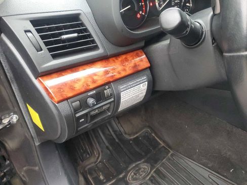 Used 2011 Subaru Outback 2.5i Limited image 24