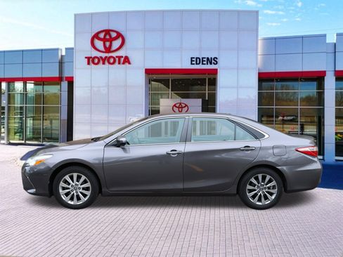Used 2016 Toyota Camry XLE FWD image 8