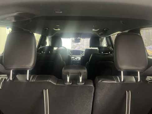 New 2025 Chrysler Voyager LX image 25