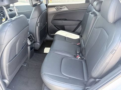 New 2026 Kia Sportage EX w/ EX Panorama Roof Package FWD image 5