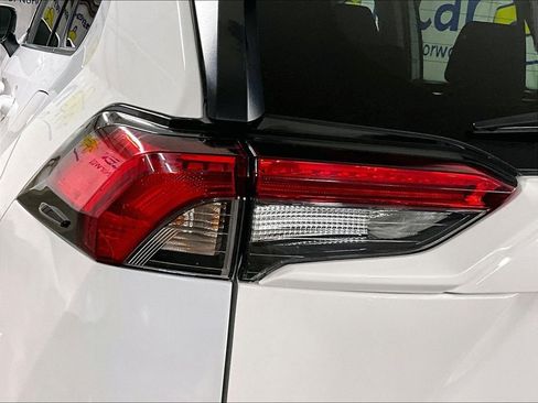 Certified 2024 Toyota RAV4 XLE AWD/4WD image 32