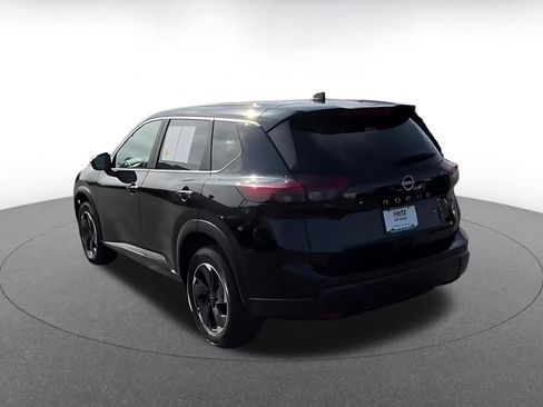 Used 2025 Nissan Rogue SV AWD/4WD image 11