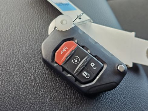 New 2025 Jeep Wrangler Unlimited Sport image 28