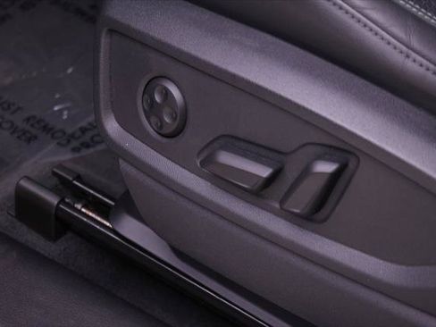 Certified 2024 Audi Q5 e Premium Plus w/ Premium Plus Package image 19