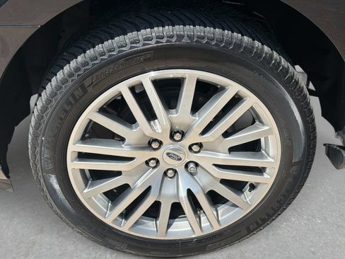 Used 2023 Ford Expedition Max Limited AWD/4WD image 12