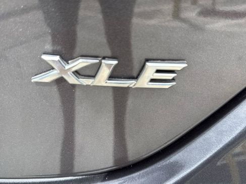 Used 2012 Toyota Camry XLE FWD image 55