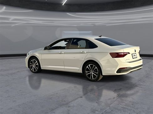 Certified 2023 Volkswagen Jetta Sport image 4