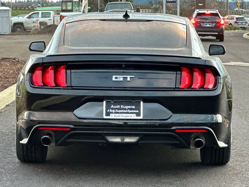 Used 2021 Ford Mustang Premium image 4