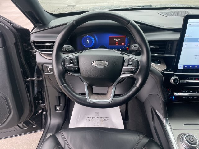 Used 2022 Ford Explorer Platinum w/ Equipment Group 601A AWD/4WD image 24