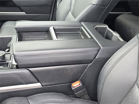 Used 2023 Toyota Tundra Limited image 9