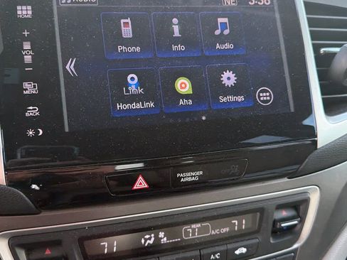 Used 2016 Honda Pilot EX image 10