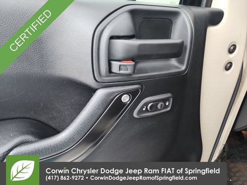 Certified 2017 Jeep Wrangler Unlimited Rubicon AWD/4WD image 21