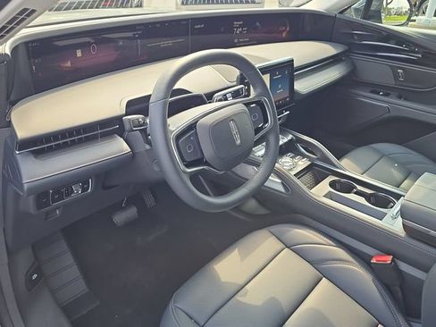 Certified 2026 Lincoln Nautilus Premier AWD/4WD image 7