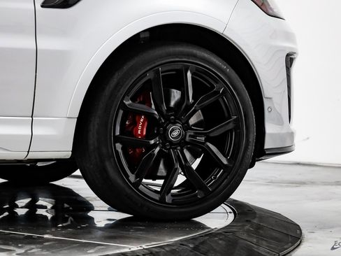 Used 2020 Land Rover Range Rover Sport SVR image 96