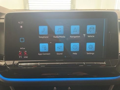 Certified 2025 Volkswagen Atlas Peak Edition SE image 17