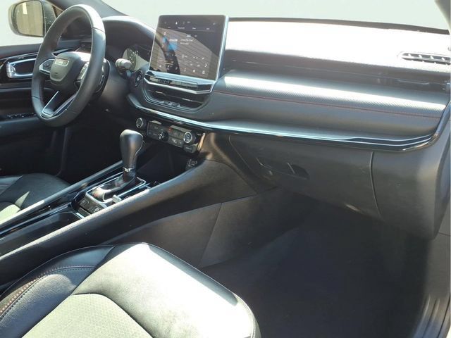 Used 2023 Jeep Compass Trailhawk AWD/4WD image 22