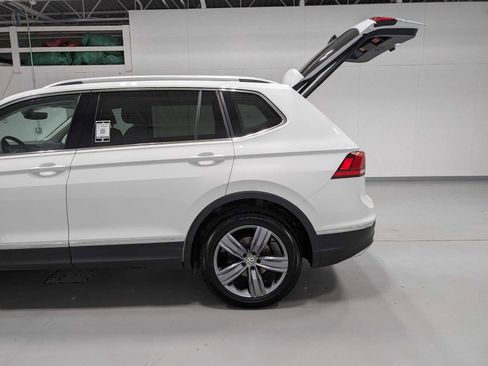 Used 2020 Volkswagen Tiguan SEL image 11