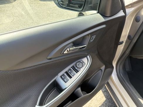 Used 2024 Chevrolet Malibu LT FWD image 19