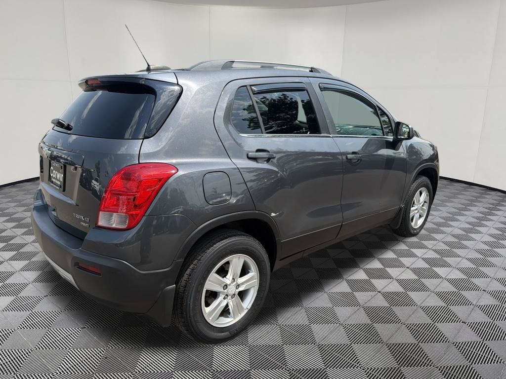 Used 2016 Chevrolet Trax LT w/ LT Sun and Sound Package AWD/4WD image 8