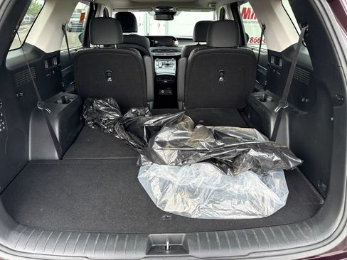 Used 2022 Hyundai Palisade SEL w/ Premium Package FWD image 9