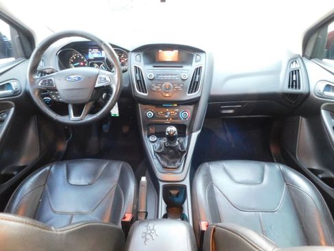 Used 2015 Ford Focus SE w/ Equipment Group 201A image 26