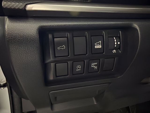Used 2020 Subaru Forester Premium AWD/4WD image 15