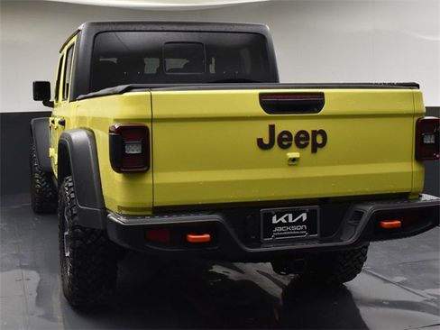 Used 2024 Jeep Gladiator Mojave w/ Technology Group image 6