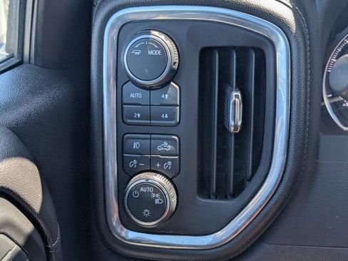 Used 2022 Chevrolet Silverado 1500 RST AWD/4WD image 27