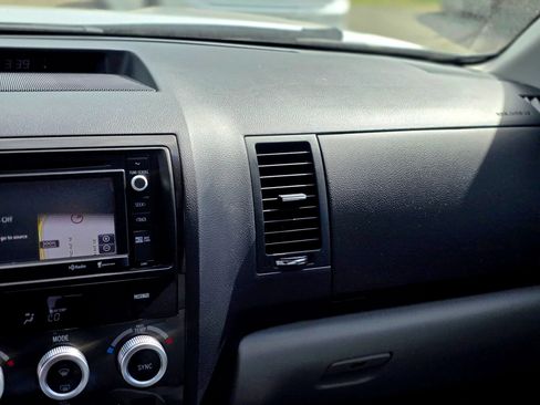 Used 2015 Toyota Sequoia Platinum AWD/4WD image 27