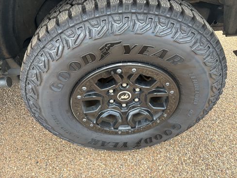 Used 2024 Ford Bronco Wildtrak AWD/4WD image 9