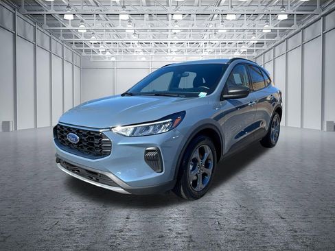 Used 2025 Ford Escape ST-Line image 3