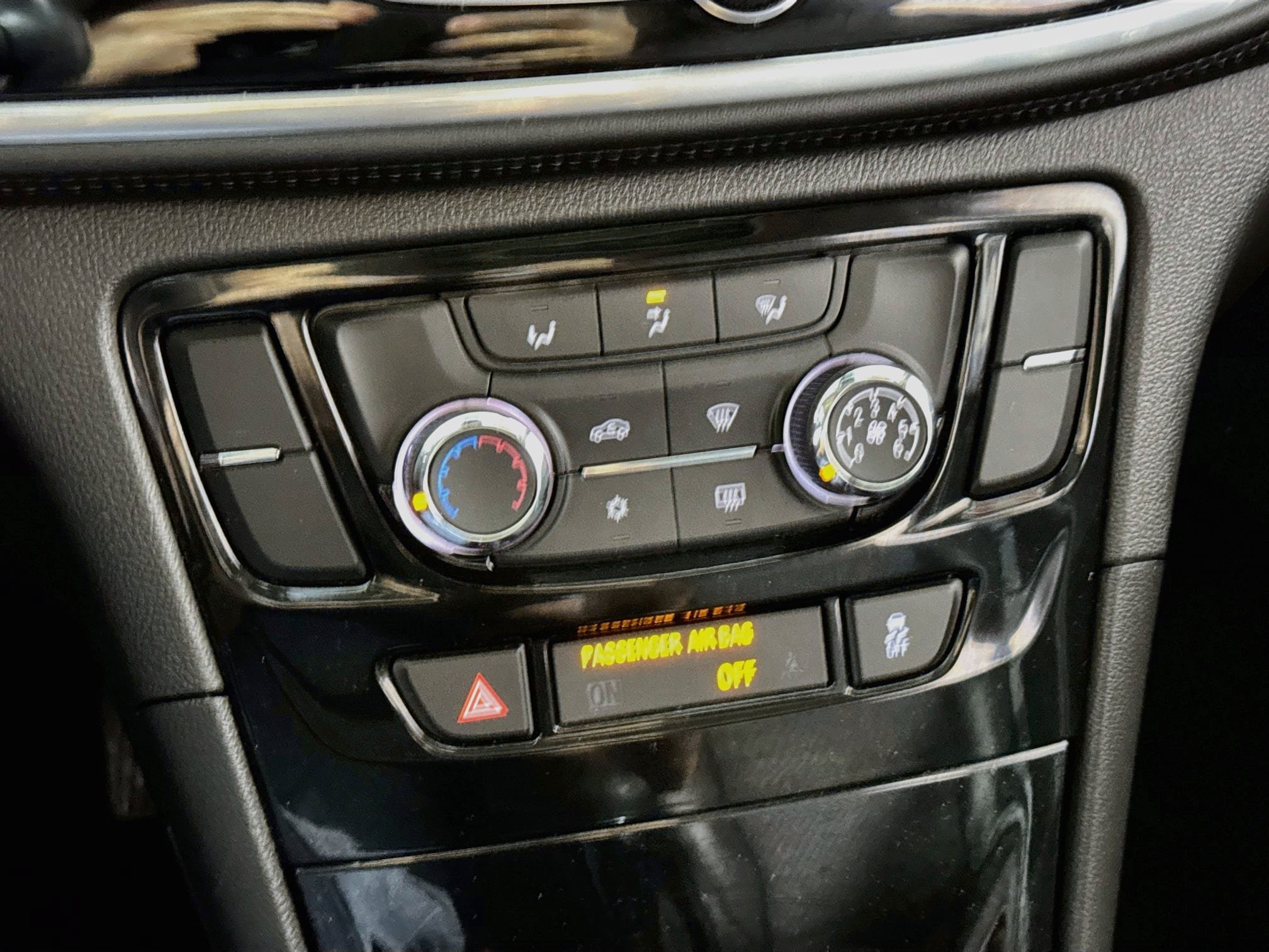 Used 2019 Buick Encore Preferred w/ Safety Package AWD/4WD image 17