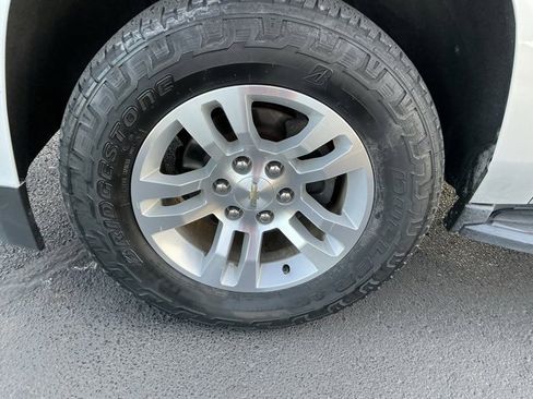 Used 2019 Chevrolet Tahoe LT image 12