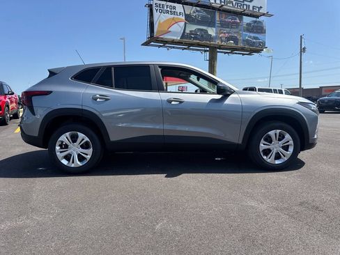 New 2026 Chevrolet Trax LS w/ Driver Confidence Package FWD image 8