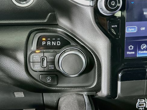 Used 2025 RAM 1500 Big Horn AWD/4WD image 25