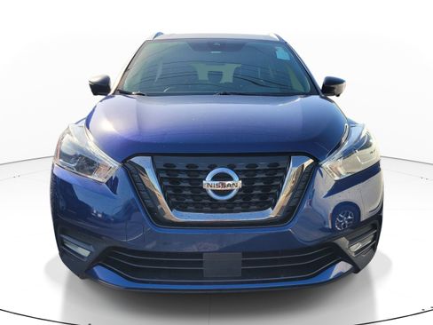 Used 2020 Nissan Kicks SR w/ SR Premium Package image 2