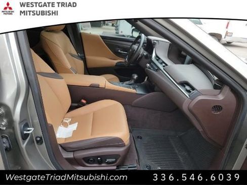 Used 2021 Lexus ES 350 w/ Premium Package image 8